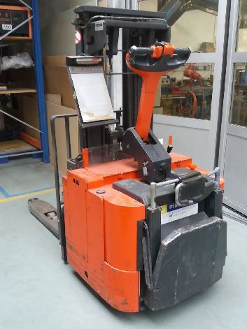 TYPE L14AP ELECTRIC FORKLIFT / PALLET STACKER