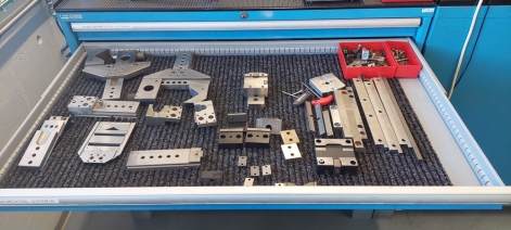AGIE AGIECUT CLASSIC 2S WIRE EROSION MACHINE AGIE AGIECUT CLASSIC 2S WIRE EROSION MACHINE
