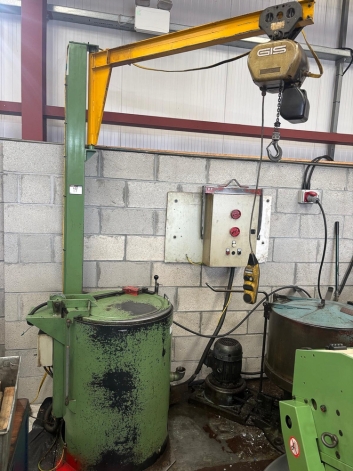 HENRI PETIT-JEAN ECO 500 OIL/SWARF SPINNER