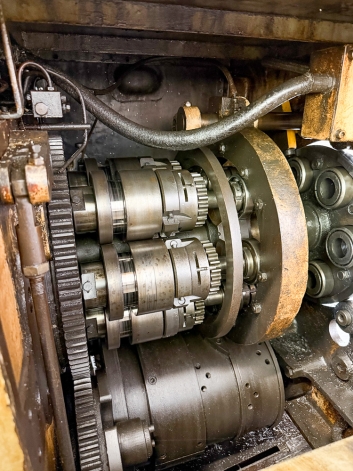 WICKMAN 1" X 6 SPINDLE STOPPING AUTOMATIC LATHE