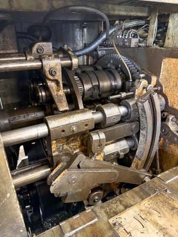 WICKMAN 1" X 6 SPINDLE STOPPING AUTOMATIC LATHE