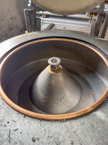 SWARF SPINNER - 900 MM DIAMETER X 400 MM DEEP BASKET